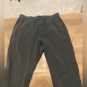Lululemon Sojourn Jogger 30”
